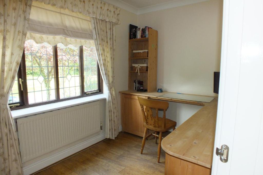 Llwyn Country House Лланеллі Номер фото