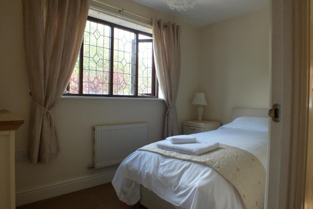 Llwyn Country House Лланеллі Номер фото