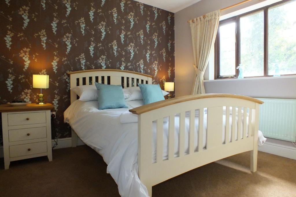 Llwyn Country House Лланеллі Номер фото