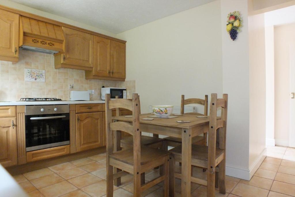 Llwyn Country House Лланеллі Номер фото