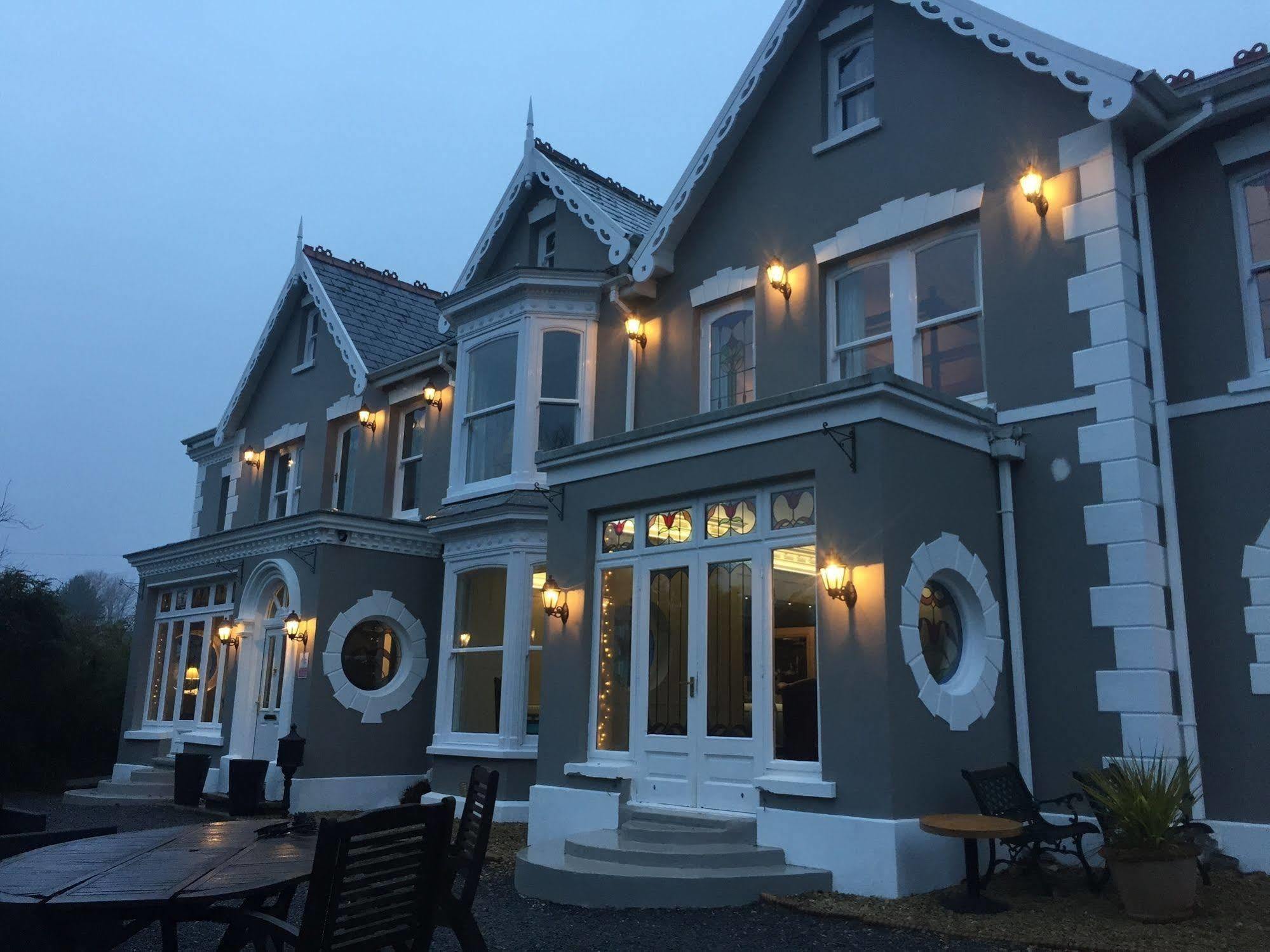 Llwyn Country House Лланеллі Екстер'єр фото